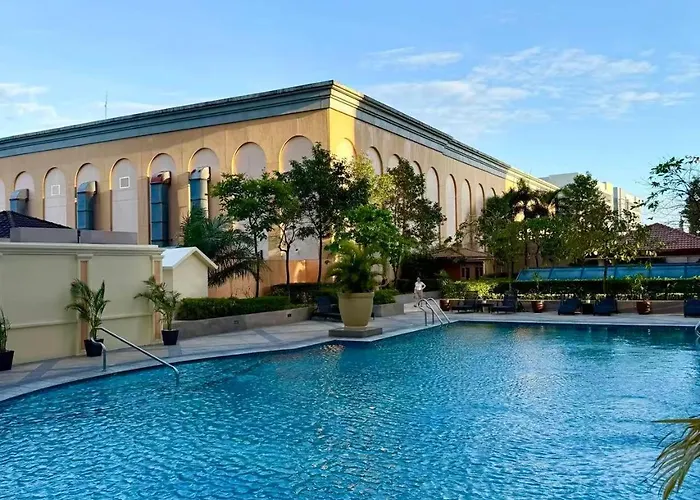 Venice Luxe Comfort, Pool , Sauna ,65-inch Netflix For 3 Guests Only